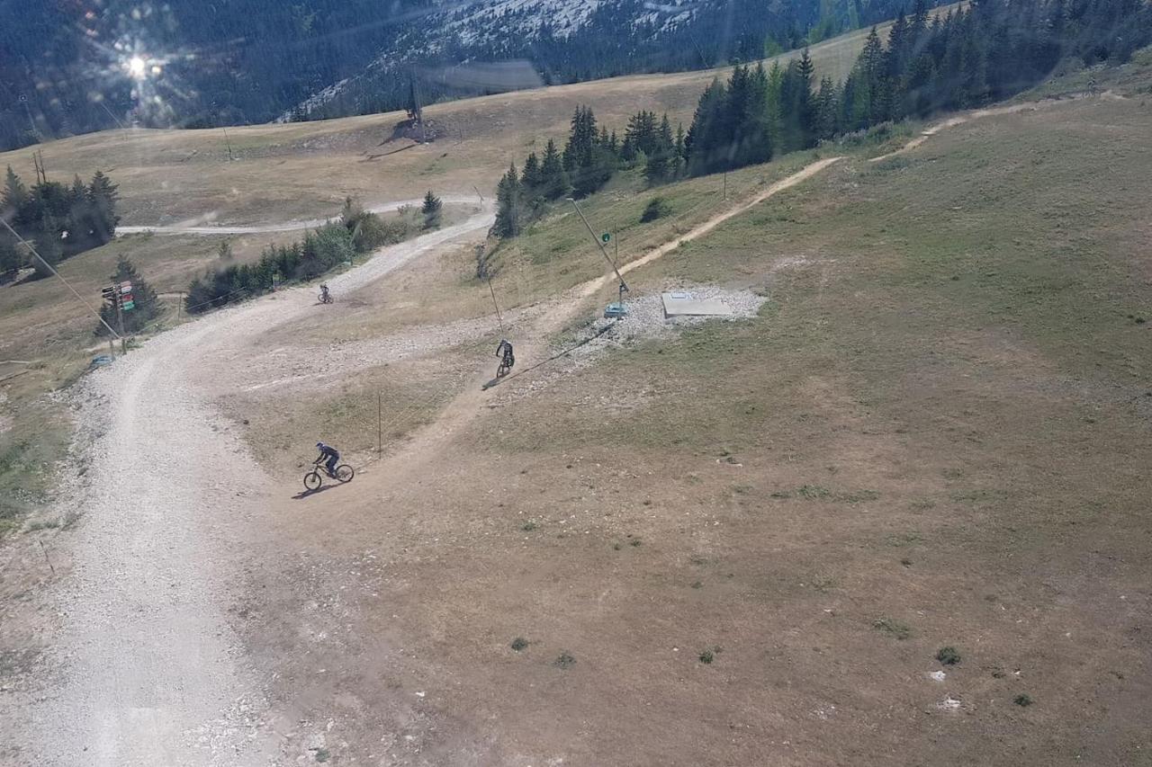 Studio Chaleureux Aux Pieds Des Pistes De Ski Des Glovettes 维拉尔-德朗 外观 照片